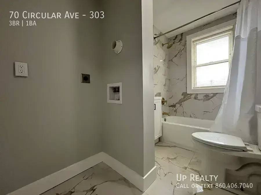 Apartment for rent at 70 Circular Ave, Hamden, CT 06514