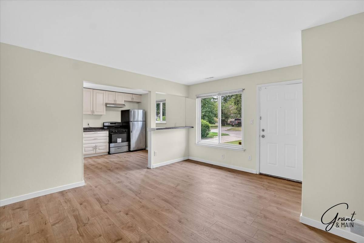 House for rent at 15490 Dixie, Redford, MI 48239