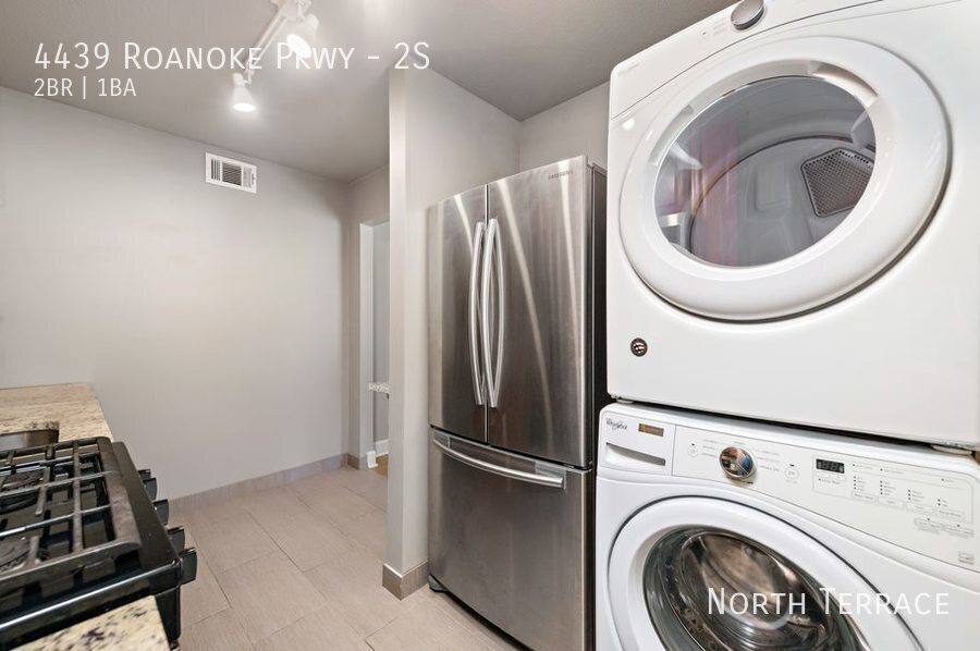 Apartment for rent at 4439 Roanoke Parkway, Kansas City, MO 64111