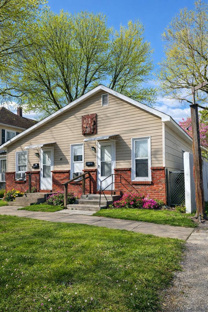 Apartment for rent at 305 W Maple, Columbus, KS 66725