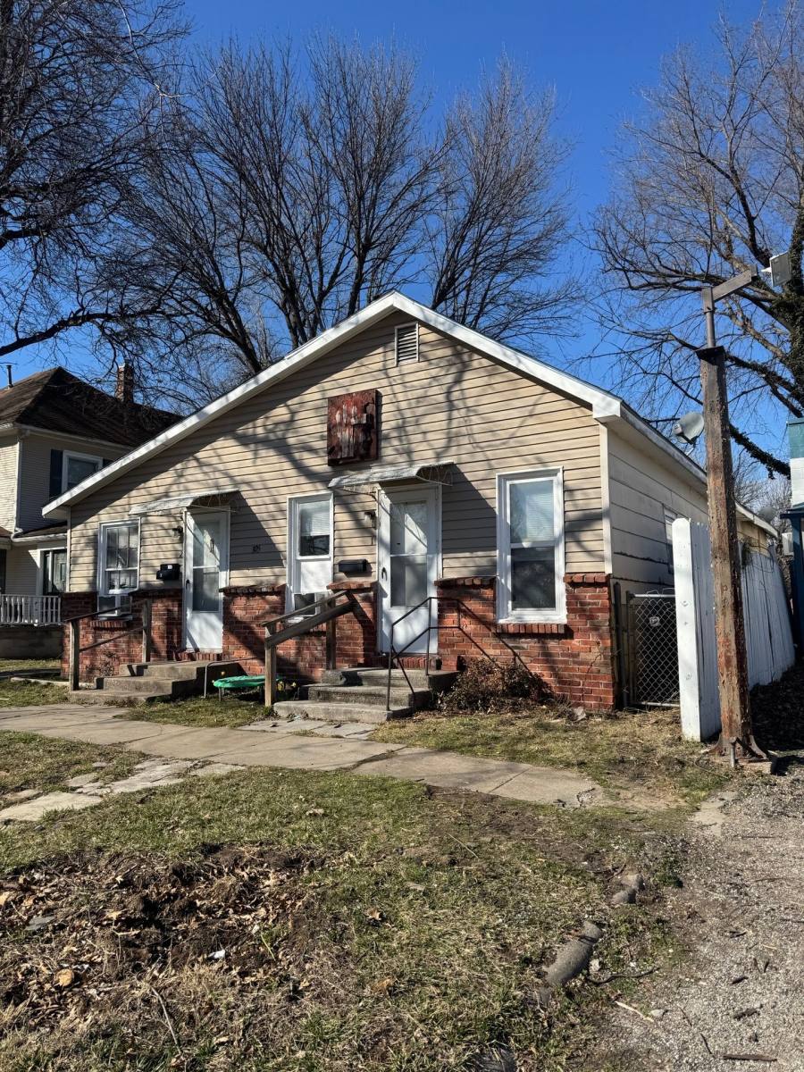 Apartment for rent at 305 W Maple, Columbus, KS 66725