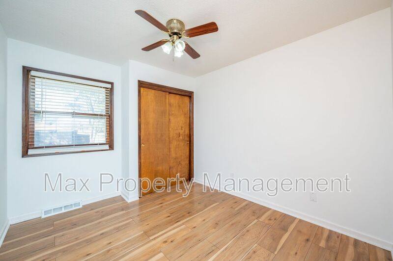 House for rent at 7613 Prairie Ave, Urbandale, IA 50322