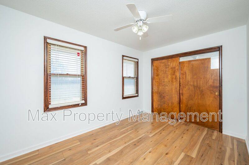 House for rent at 7613 Prairie Ave, Urbandale, IA 50322