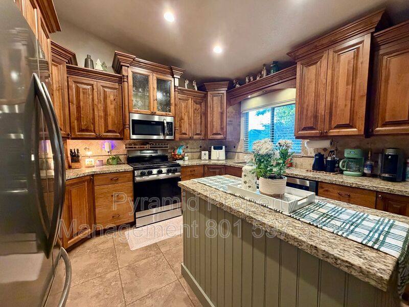 House for rent at 22 W 1980 S, Clearfield, UT 84015