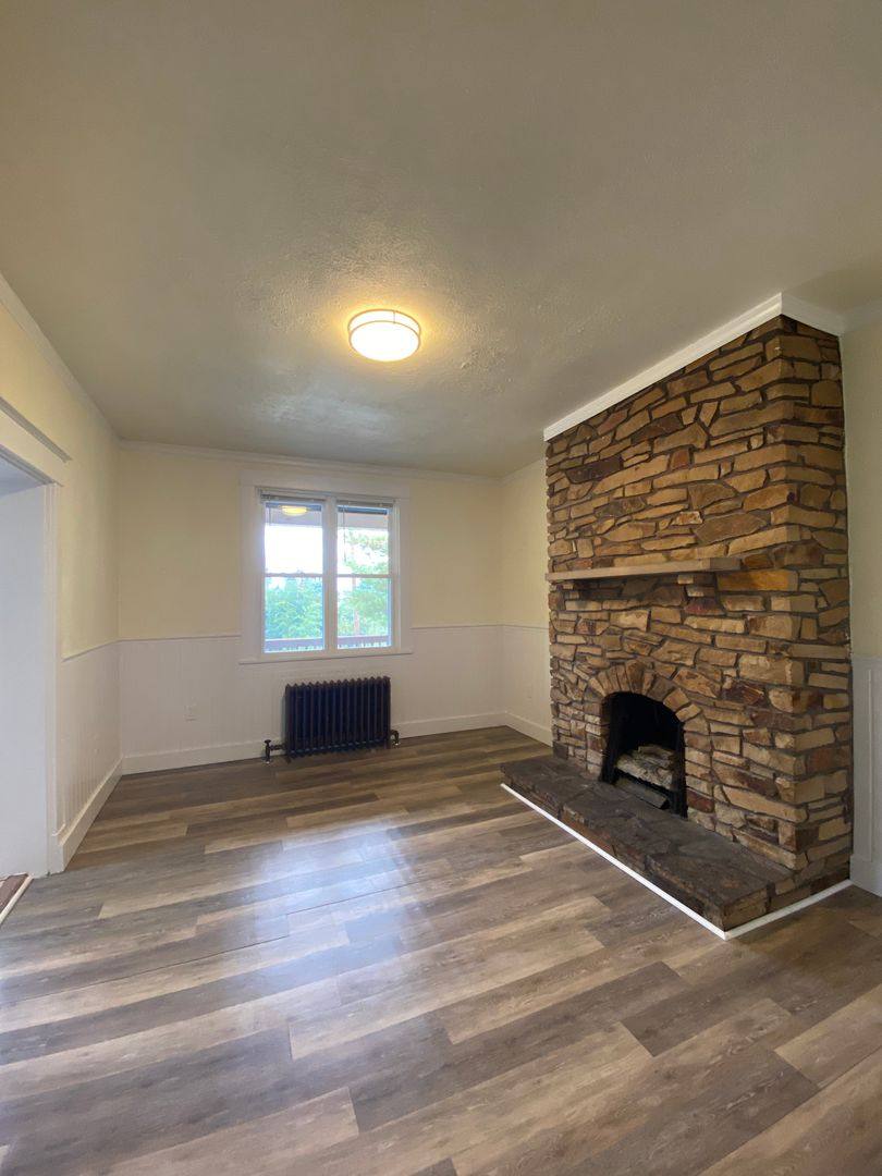 House for rent at 410 Parkwood Rd, Pittsburgh, PA 15210