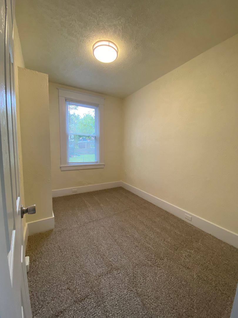 House for rent at 410 Parkwood Rd, Pittsburgh, PA 15210