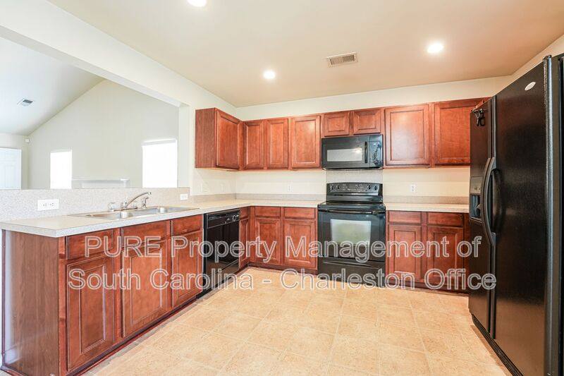 House for rent at 318 Deep River Rd, Summerville, SC 29486