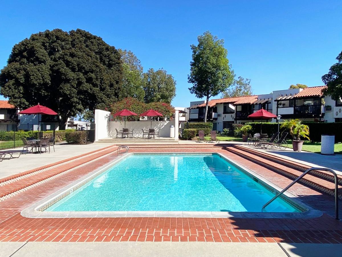 Apartment for rent at 15130 Brookhurst St, Westminster, CA 92683