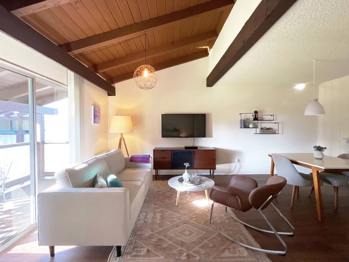 Apartment for rent at 15130 Brookhurst St, Westminster, CA 92683