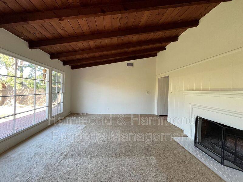 House for rent at 22607 Collins St, Woodland Hills, CA 91367