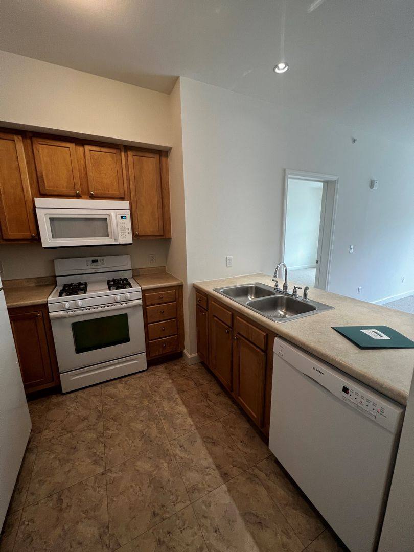 Apartment for rent at 220 Perimeter Dr, Colchester, VT 05446