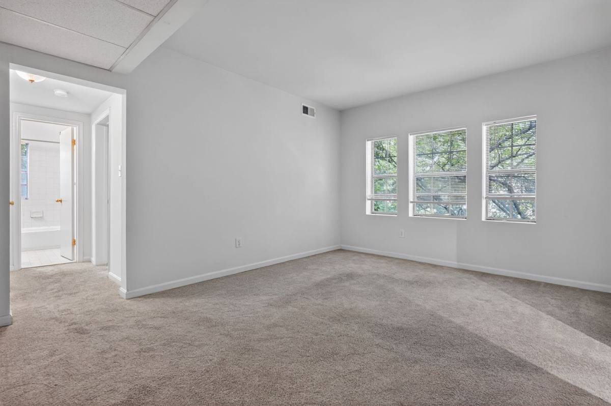 Condo for rent at 1719 N Troy St, Arlington, VA 22201