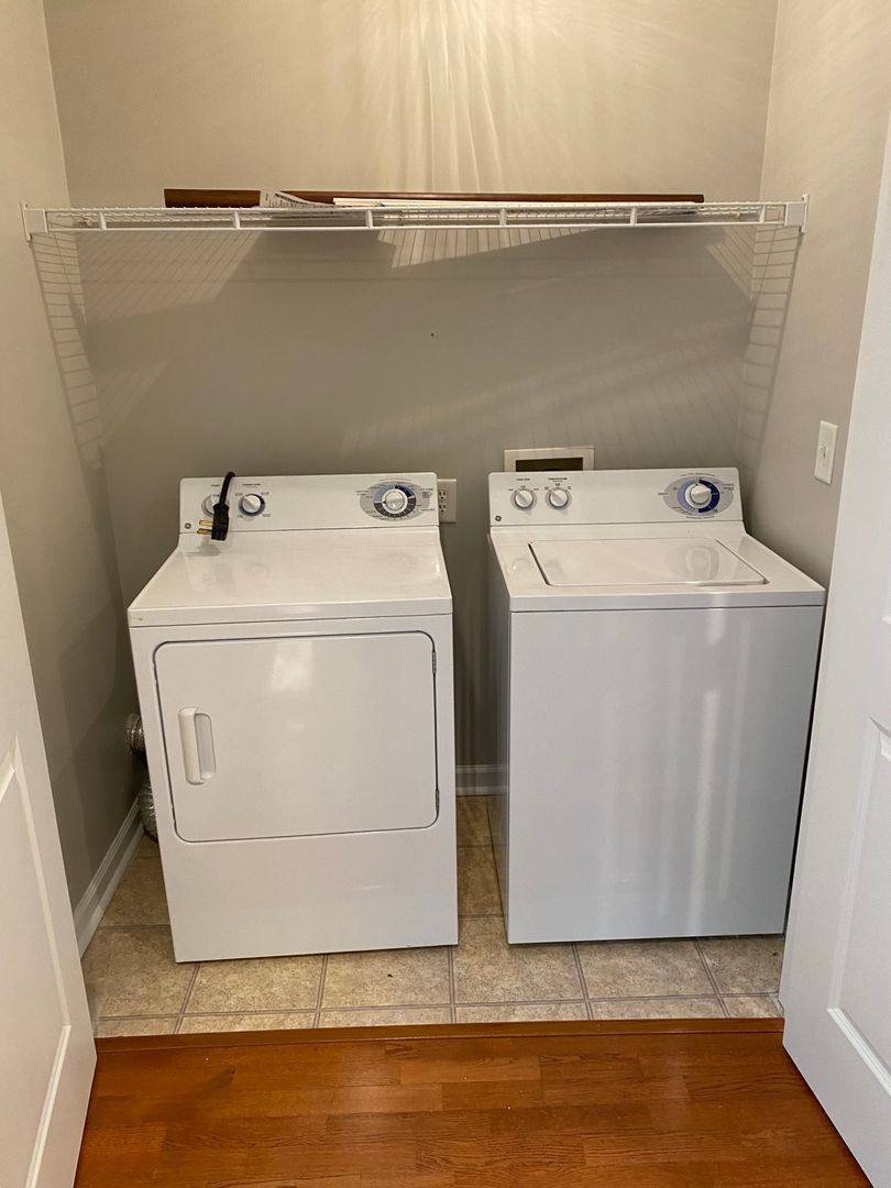 Apartment for rent at 1035 Barnett Shoals Rd, Athens, GA 30605
