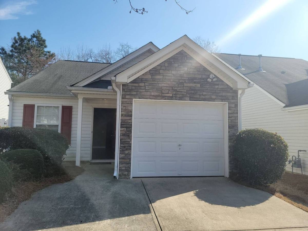 House for rent at 180 Ilex Dr, Canton, GA 30114