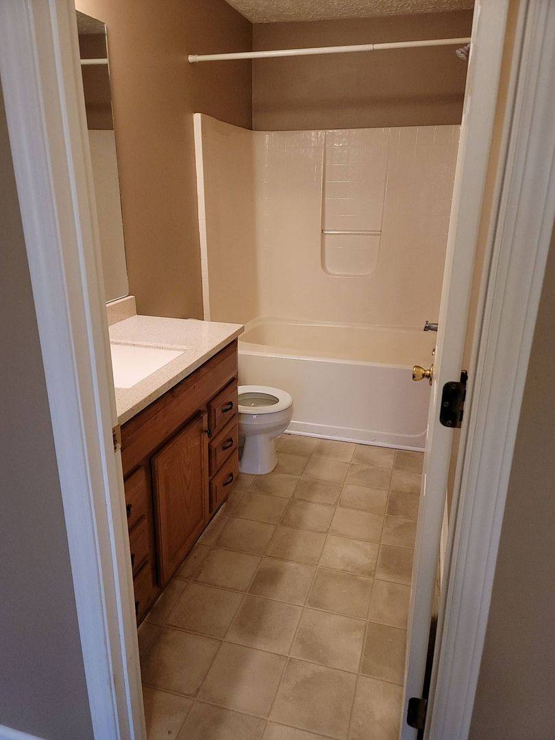 House for rent at 180 Ilex Dr, Canton, GA 30114