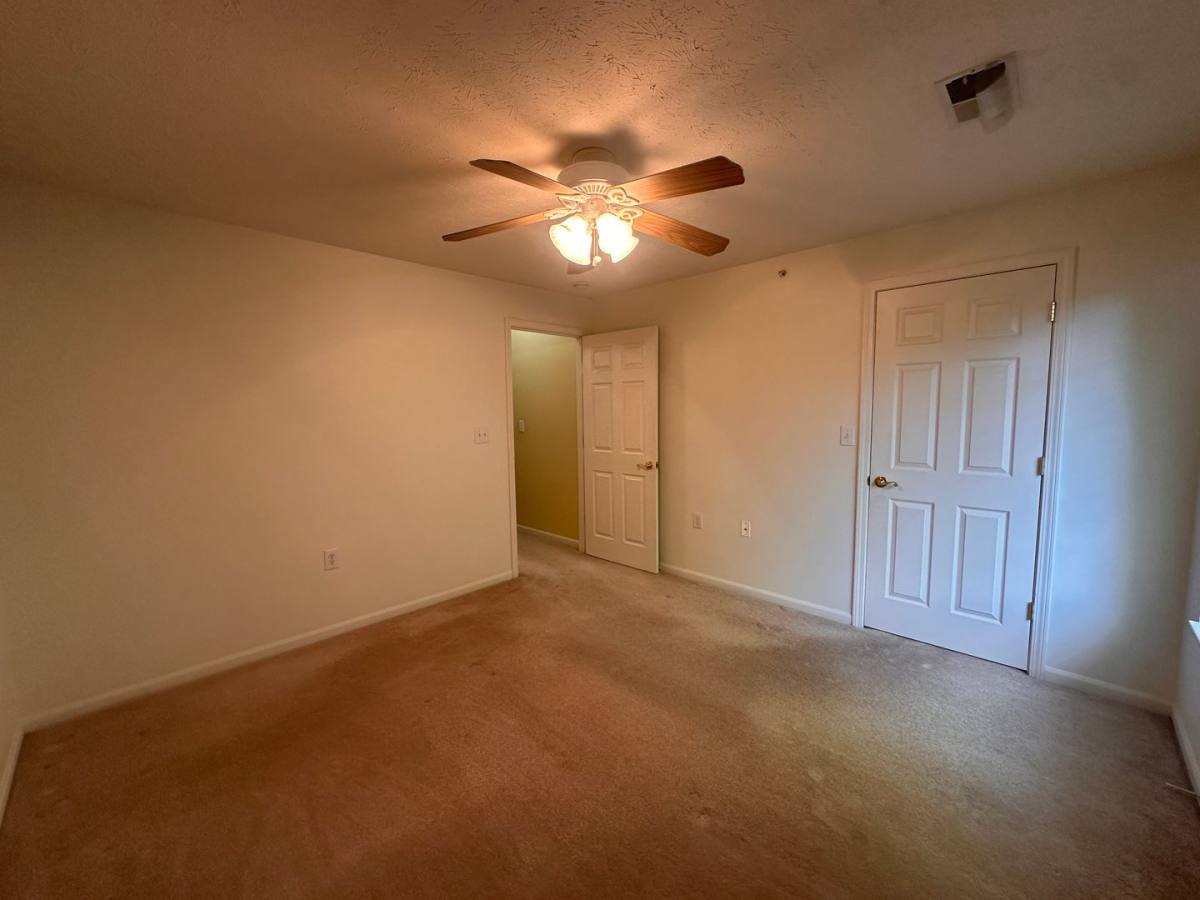 Apartment for rent at 6500 Matalin Place, Crestwood, KY 40014