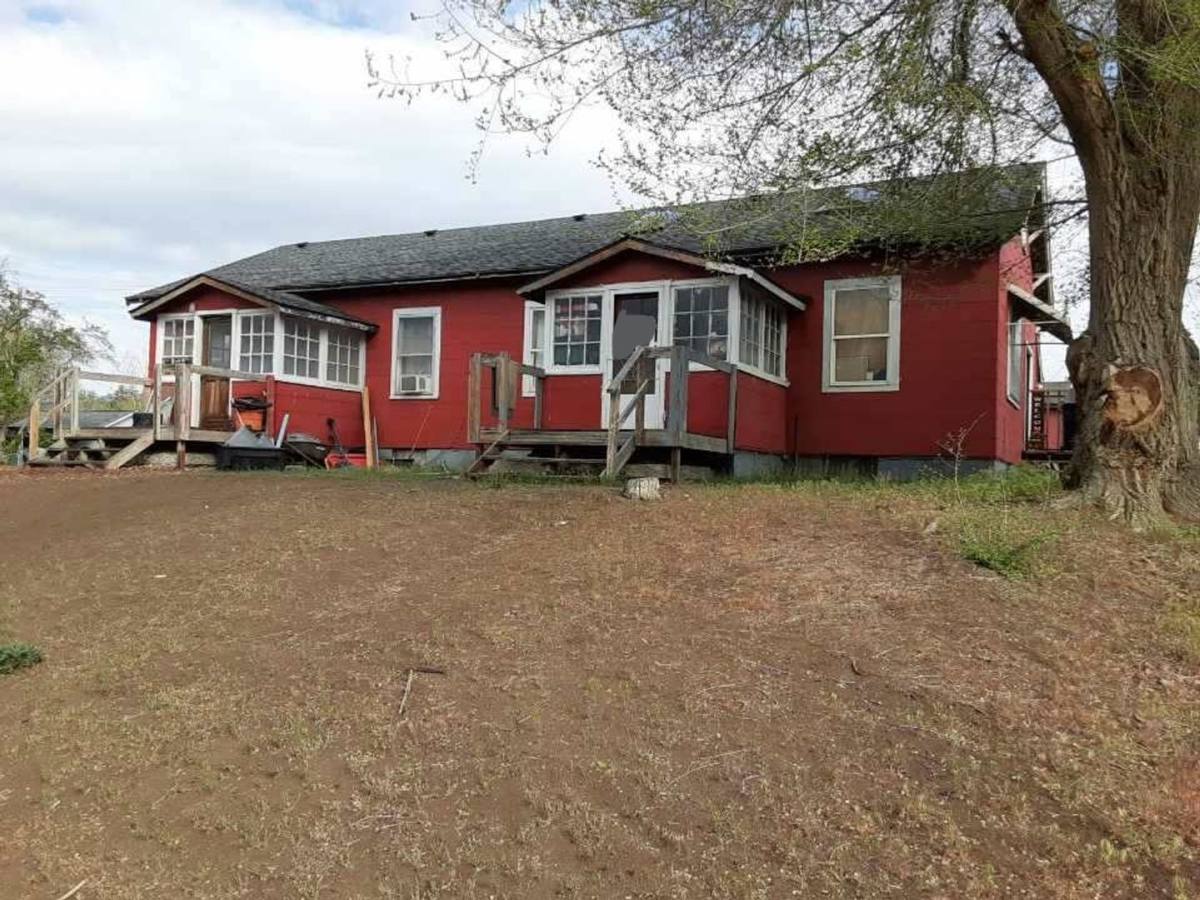Apartment for rent at 1102 Hamilton St, Carlin, NV 89822