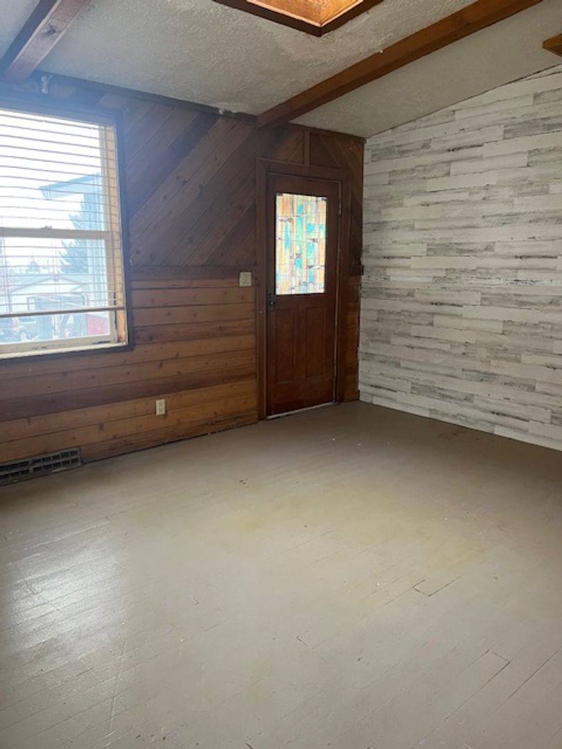 Apartment for rent at 1102 Hamilton St, Carlin, NV 89822