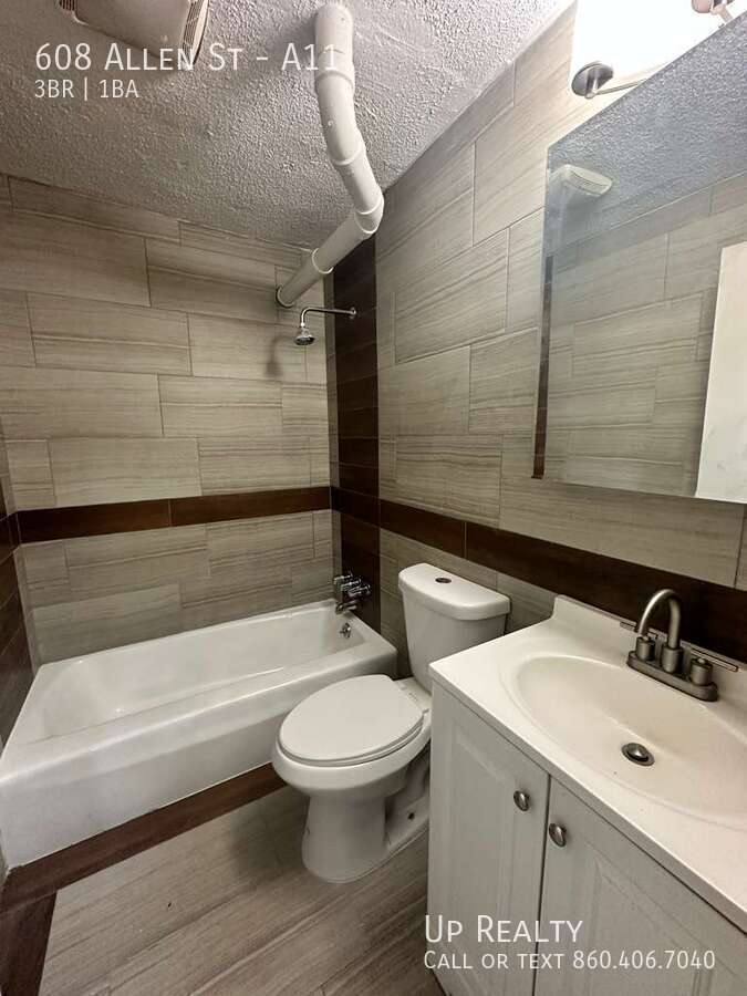 Apartment for rent at 608 Allen St #A11, New Britain, CT 06053