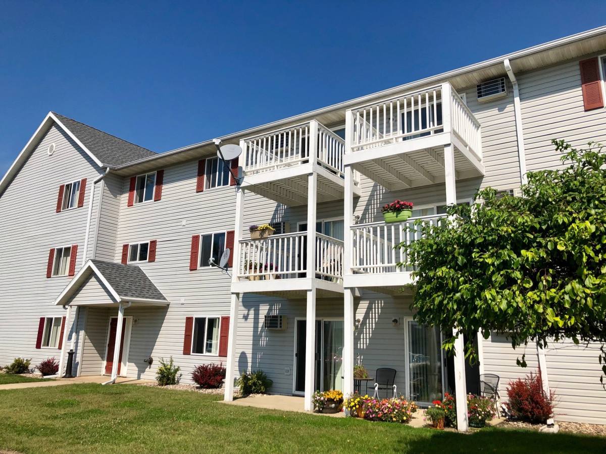 Apartment for rent at 201 3rd Ave #14, Monroe, WI 53566