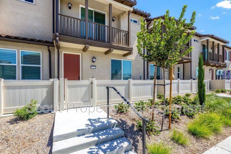 Townhouse for rent at 39529 Tannat Dr, Temecula, CA 92591