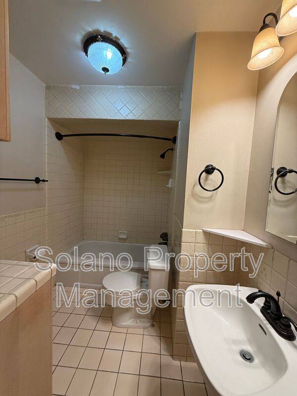 Apartment for rent at 309 Plum St, Vacaville, CA 95688