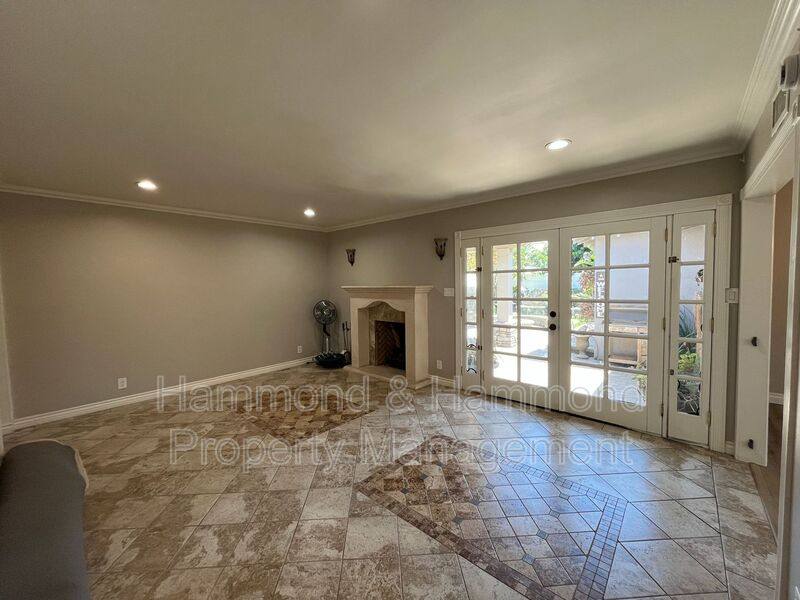 Apartment for rent at 15358 Leadwell St, Van Nuys, CA 91406
