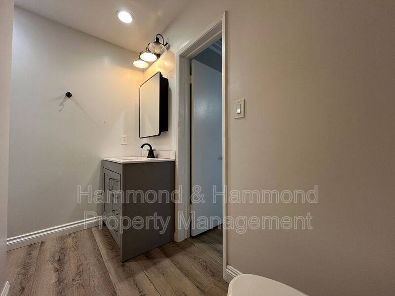Apartment for rent at 15358 Leadwell St, Van Nuys, CA 91406