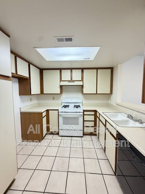 Apartment for rent at 74350 Magnesia Falls Dr #1, Palm Desert, CA 92260