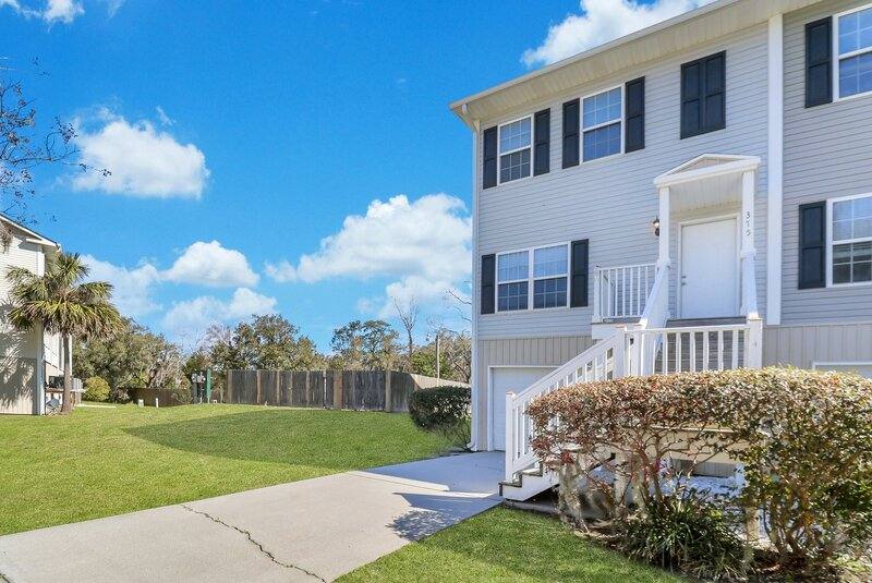 Townhouse for rent at 324 Laurel Oak Lane, Savannah, GA 31404
