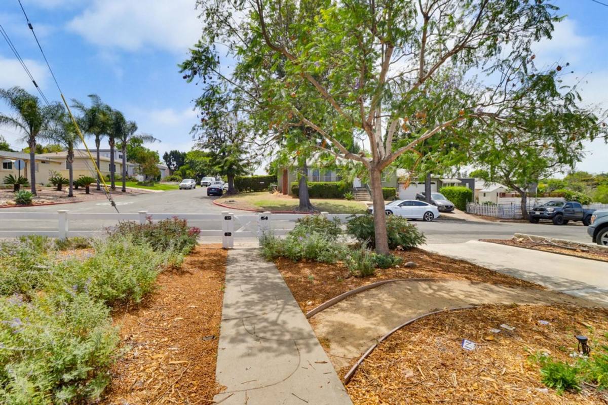 Apartment for rent at 7134 Hybeth St, La Mesa, CA 91941