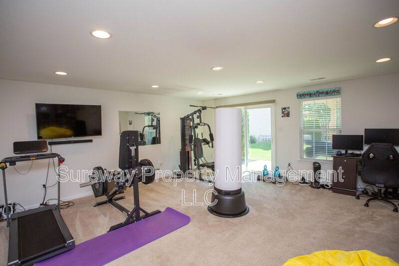 Townhouse for rent at 172 Fela Dr, Riverton, NJ 08077