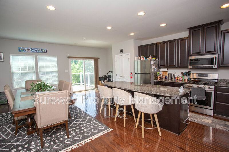 Townhouse for rent at 172 Fela Dr, Riverton, NJ 08077