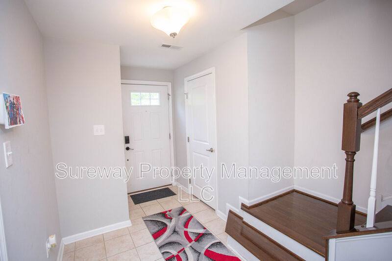 Townhouse for rent at 172 Fela Dr, Riverton, NJ 08077