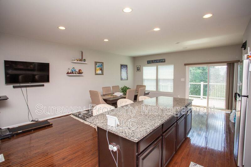 Townhouse for rent at 172 Fela Dr, Riverton, NJ 08077