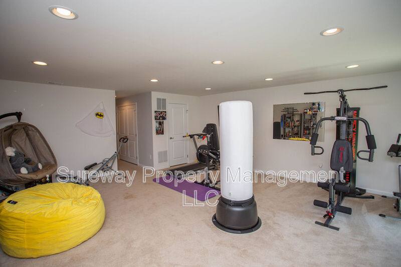 Townhouse for rent at 172 Fela Dr, Riverton, NJ 08077