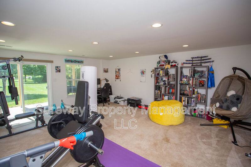 Townhouse for rent at 172 Fela Dr, Riverton, NJ 08077