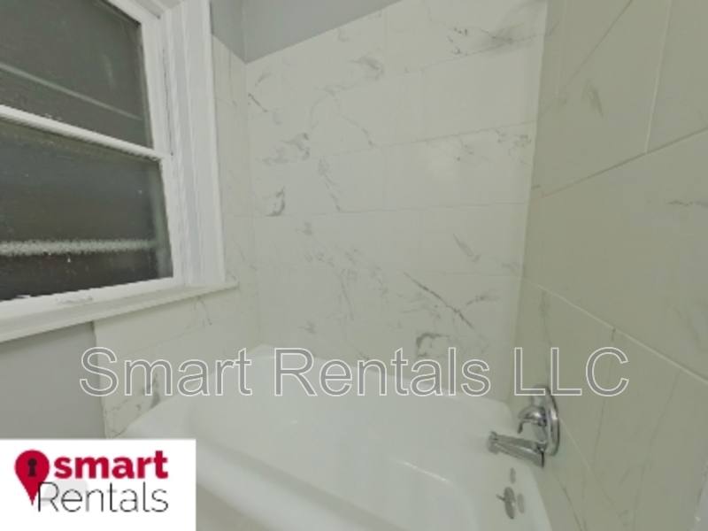Apartment for rent at 4431 S Grand Blvd #1F, Saint Louis, MO 63111
