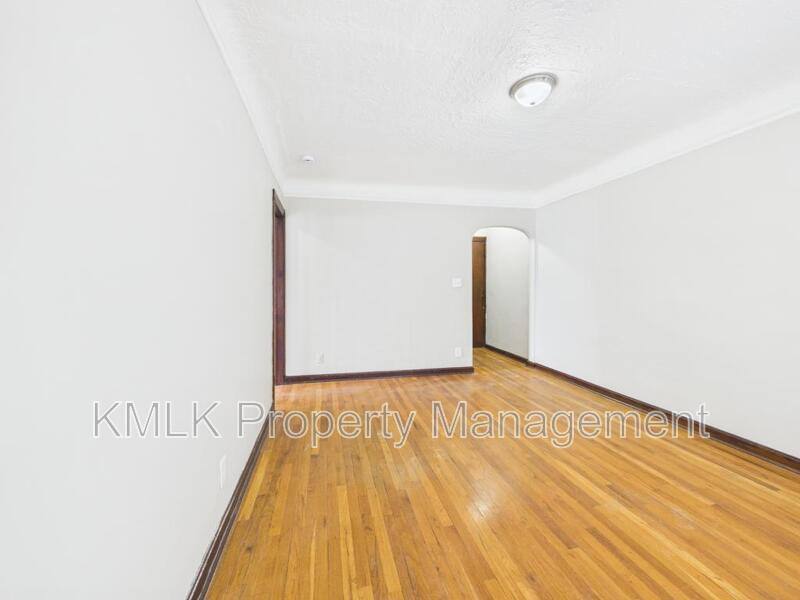 Apartment for rent at 1346 Kenilworth Ave, Lakewood, OH 44107