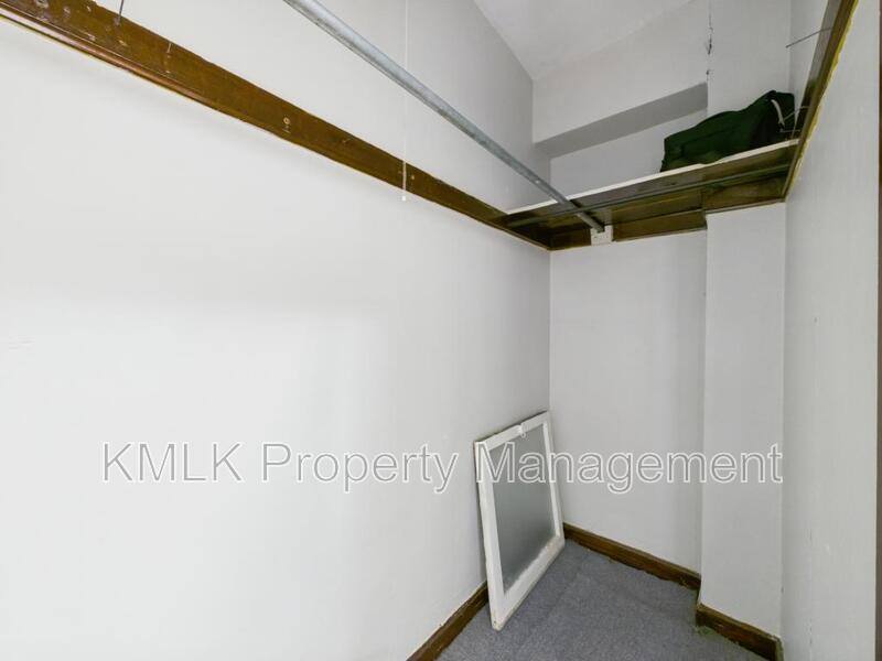 Apartment for rent at 1346 Kenilworth Ave, Lakewood, OH 44107