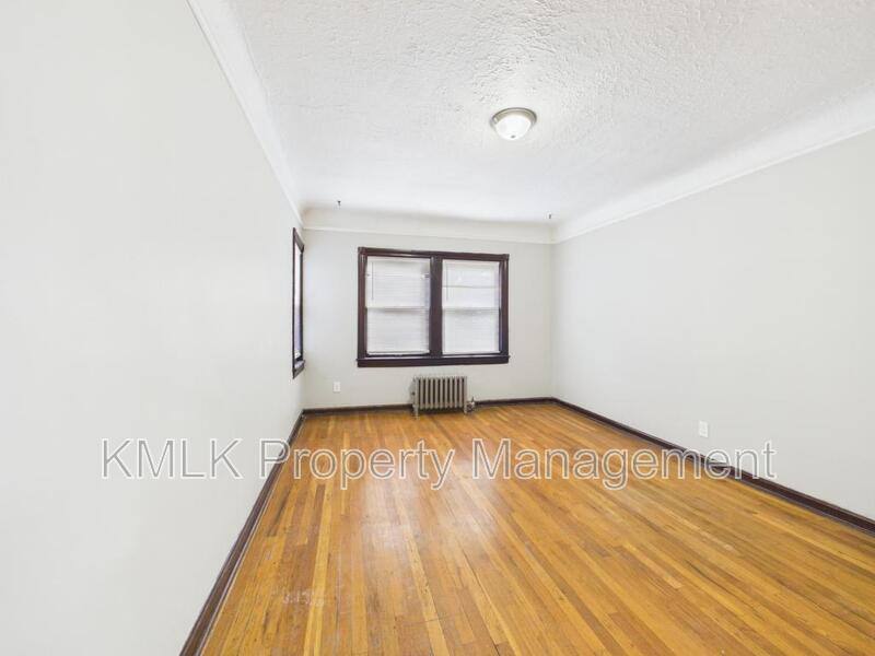 Apartment for rent at 1346 Kenilworth Ave, Lakewood, OH 44107