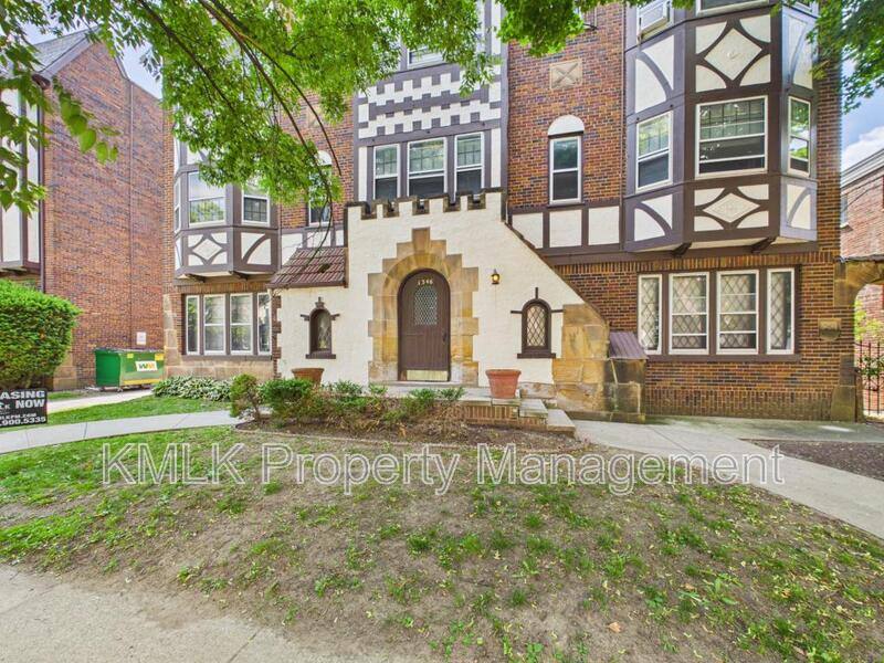 Apartment for rent at 1346 Kenilworth Ave, Lakewood, OH 44107