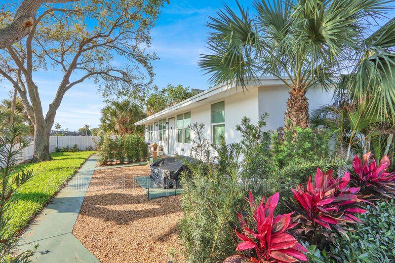 Apartment for rent at 4011 36th Court #2J, West Palm Beach, FL 33407