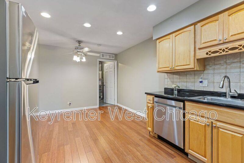 Townhouse for rent at 1756 Gilberto St, Glendale Heights, IL 60139