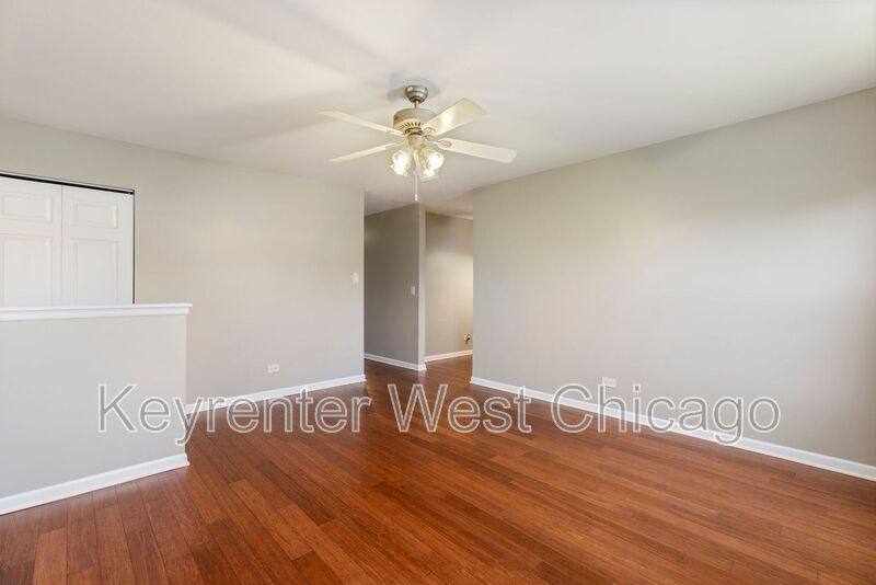 Townhouse for rent at 1756 Gilberto St, Glendale Heights, IL 60139