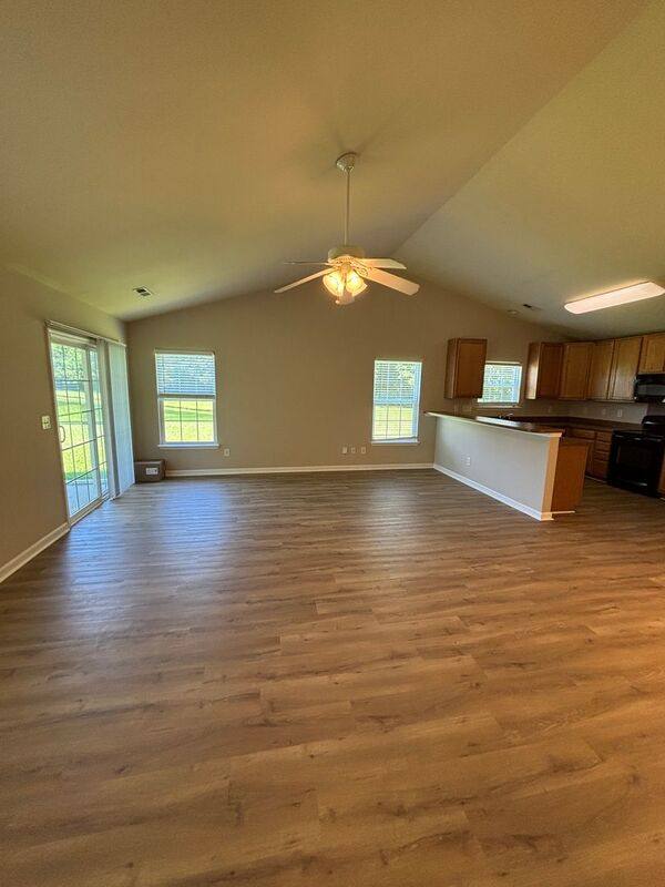 House for rent at 504 Savannah River Dr, Summerville, SC 29485