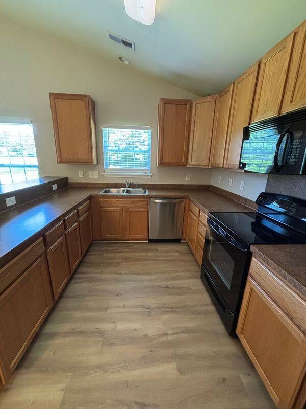 House for rent at 504 Savannah River Dr, Summerville, SC 29485