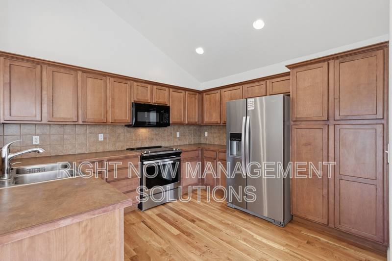 House for rent at 1295 Blossom Ave, Mountain Home, ID 83647