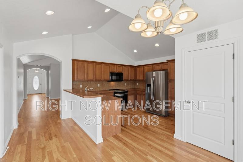 House for rent at 1295 Blossom Ave, Mountain Home, ID 83647
