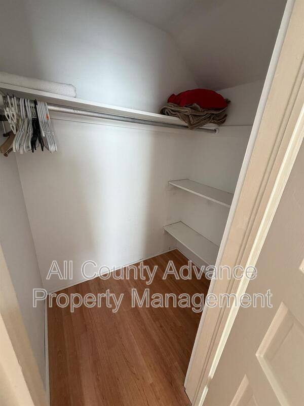 Apartment for rent at 912 Pine St, Clearwater, FL 33756